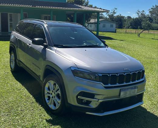 JEEP COMMANDER 1.3 T270 TURBO FLEX LONGITUDE AT6